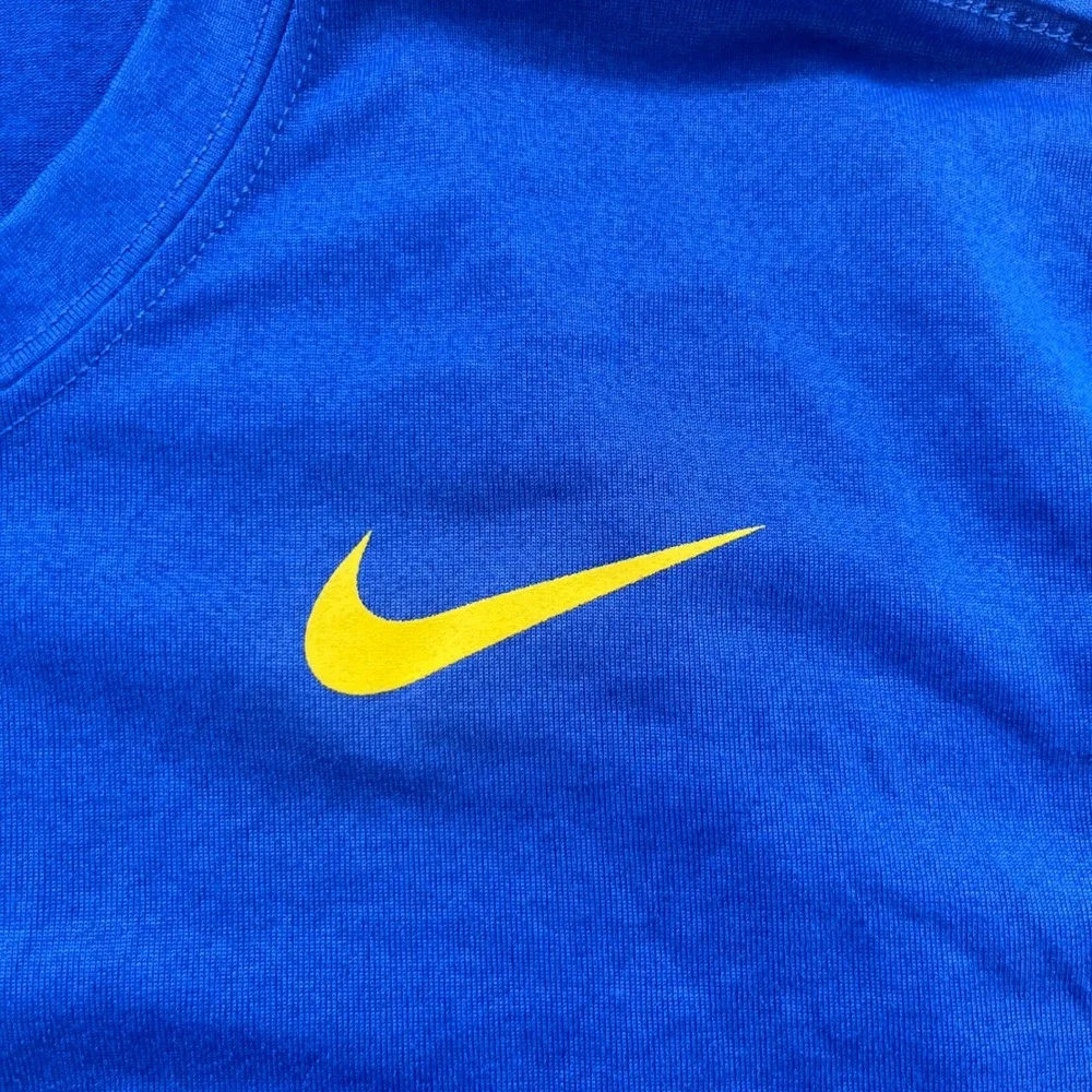 NWT Nike Hofstra Pride Legend SS Tee Game Royal Blue Dri-FIT Mens XXL M21418
